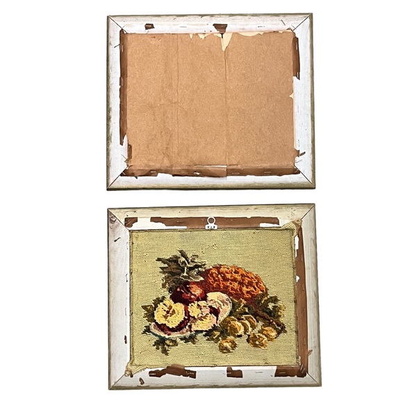 Pair of vintage cross stitched fruit needlework in 11.5 x 13 gold wooden frames - Picture 4 of 7